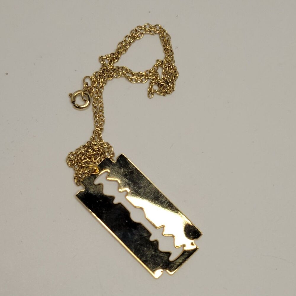 ▪︎New! Rafael Necklace - Picture 2 of 6